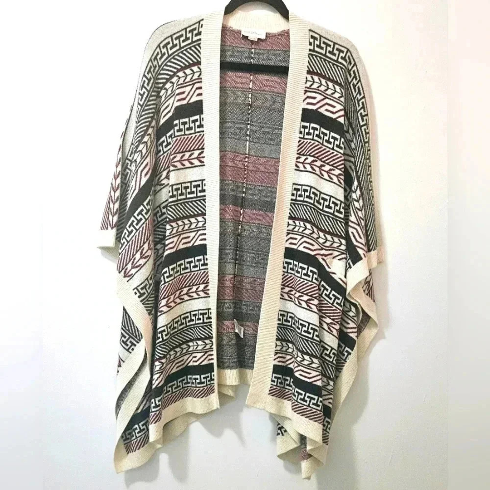 Aritzia Golden by TNA Roohan Poncho Sweater Alpaca Blend Ruana One Size Pocket